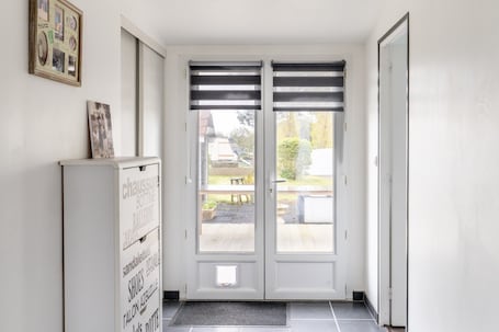 Interior. Holiday Home 'L'ancrage - 5 Minutes De La Mer' with Private Terrace, Private Garden and Wi-Fi