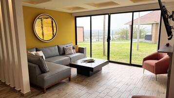 Smart TV, video games