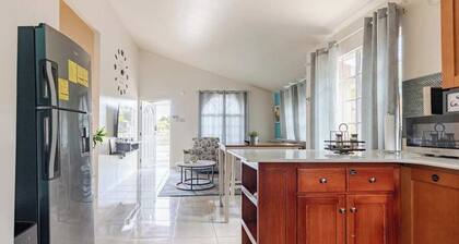 Tranquil Montego Bay City Getaway with Patio: The Perfect Stay!