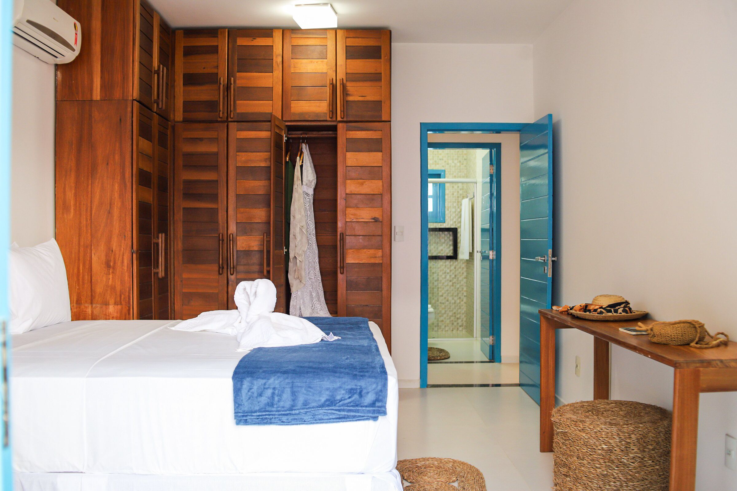 Family House | Free WiFi, bed sheets