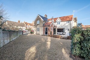 Exterior - The Lodge, Saxmundham (Saxmundham)