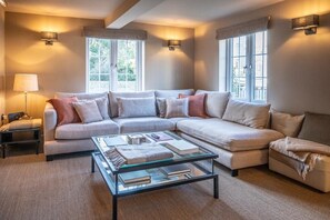 TV - The Lodge, Saxmundham (Saxmundham)