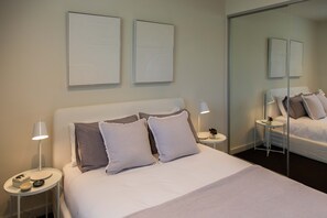 3 chambres, fer et planche à repasser, accès au Wi-Fi (inclus)
