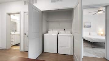 Apartment, 3 Bedrooms, Non Smoking | 2 Units | Laundry