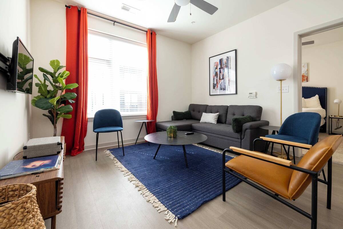 Deluxe Apartment, 2 Bedrooms, Non Smoking | Living area