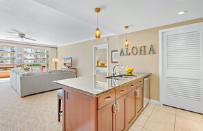 Interior - Maui Resort Rentals: Honua Kai Konea 243 - Large 2BR w/ Great Interior Courtyard Location (Lahaina)