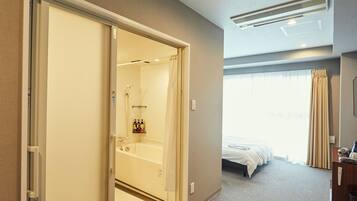 Deluxe Single Room | Bed sheets