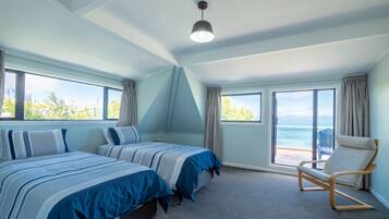 4 bedrooms, WiFi (free), bed sheets