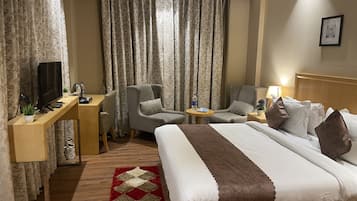 Superior King Suite with City View | 1 Schlafzimmer, hochwertige Bettwaren, Zimmersafe, Schreibtisch