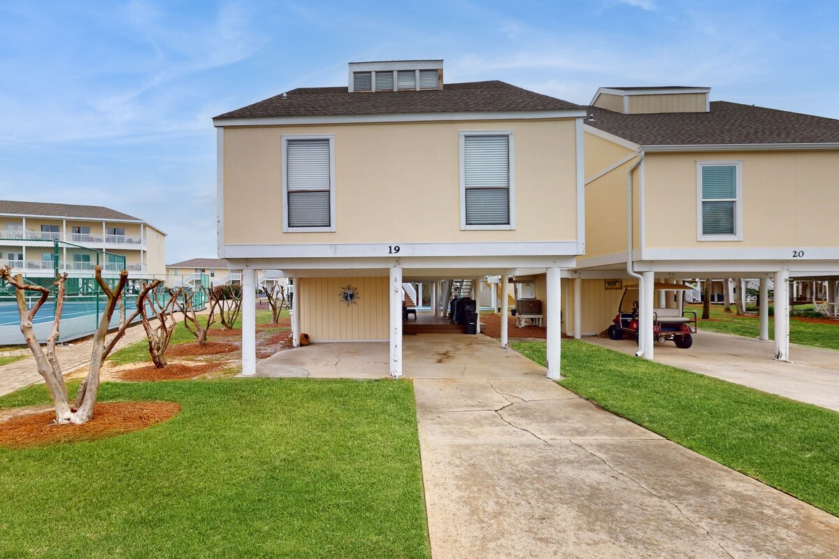 Photo 23 of Snowbird & dog-friendly condo with 5 pools, hot tubs, golf, tennis, pickleball