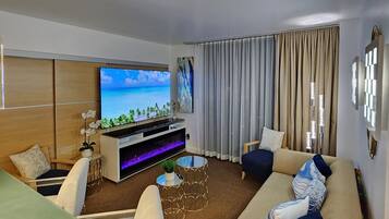 Smart TV, fireplace, foosball, table tennis