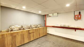 Café da manhã com buffet todos os dias mediante uma taxa
