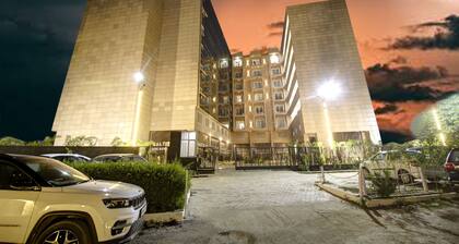 Saltstayz Premier - Golf Course Extension Road