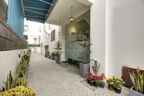 Property entrance - Saltstayz Select - Nehru Place & New Friends Colony (New Delhi)