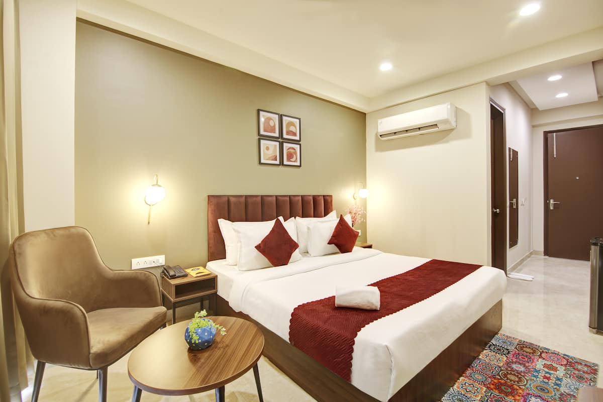 Deluxe Double Room | 1 bilik tidur, peralatan tempat tidur premium, peti besi dalam bilik