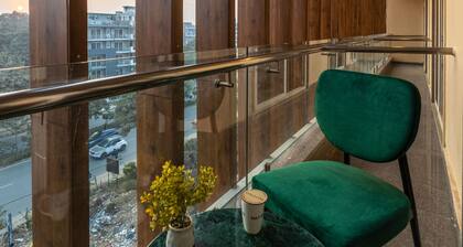 Saltstayz Select- Medicity Near Medanta Hospital