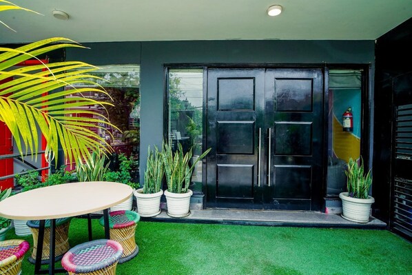 Property entrance - Saltstayz Express – Medicity (Near Medanta Hospital) (Gurugram)