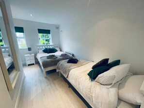 2 Schlafzimmer, Bügeleisen/Bügelbrett, WLAN, Bettwäsche