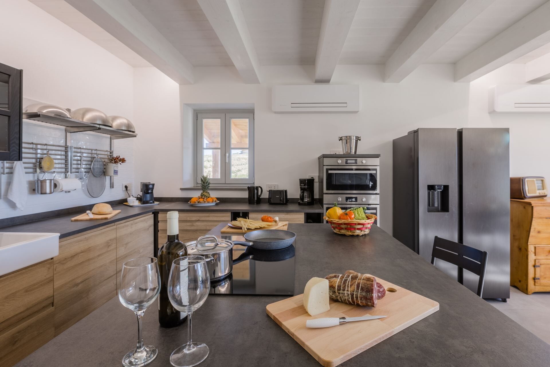 Réfrigérateur, micro-ondes, four, lave-vaisselle