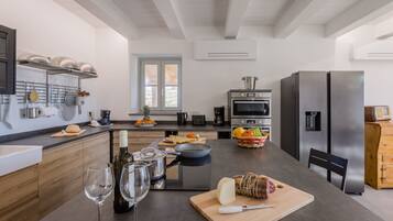 Fridge, microwave, oven, dishwasher