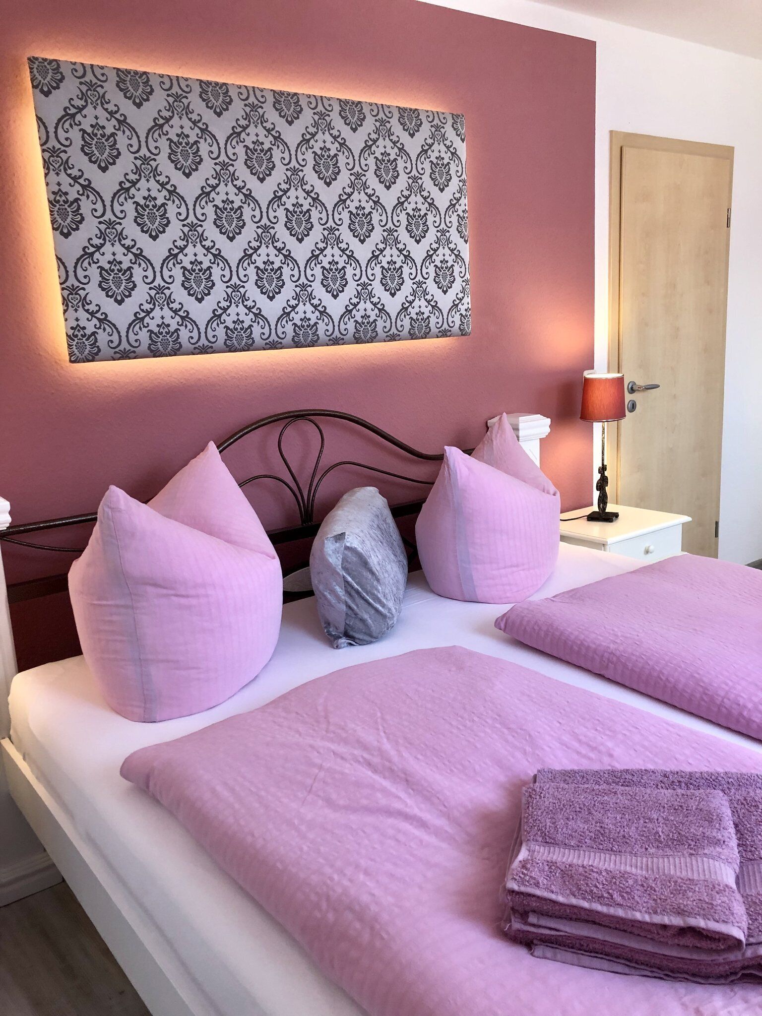 1 bedroom, free WiFi, bed sheets