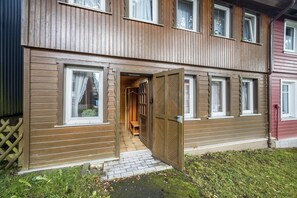 Exterior detail - Holiday Home 'Bergmannsruh' with Shared Terrace and Wi-Fi (Clausthal-Zellerfeld)