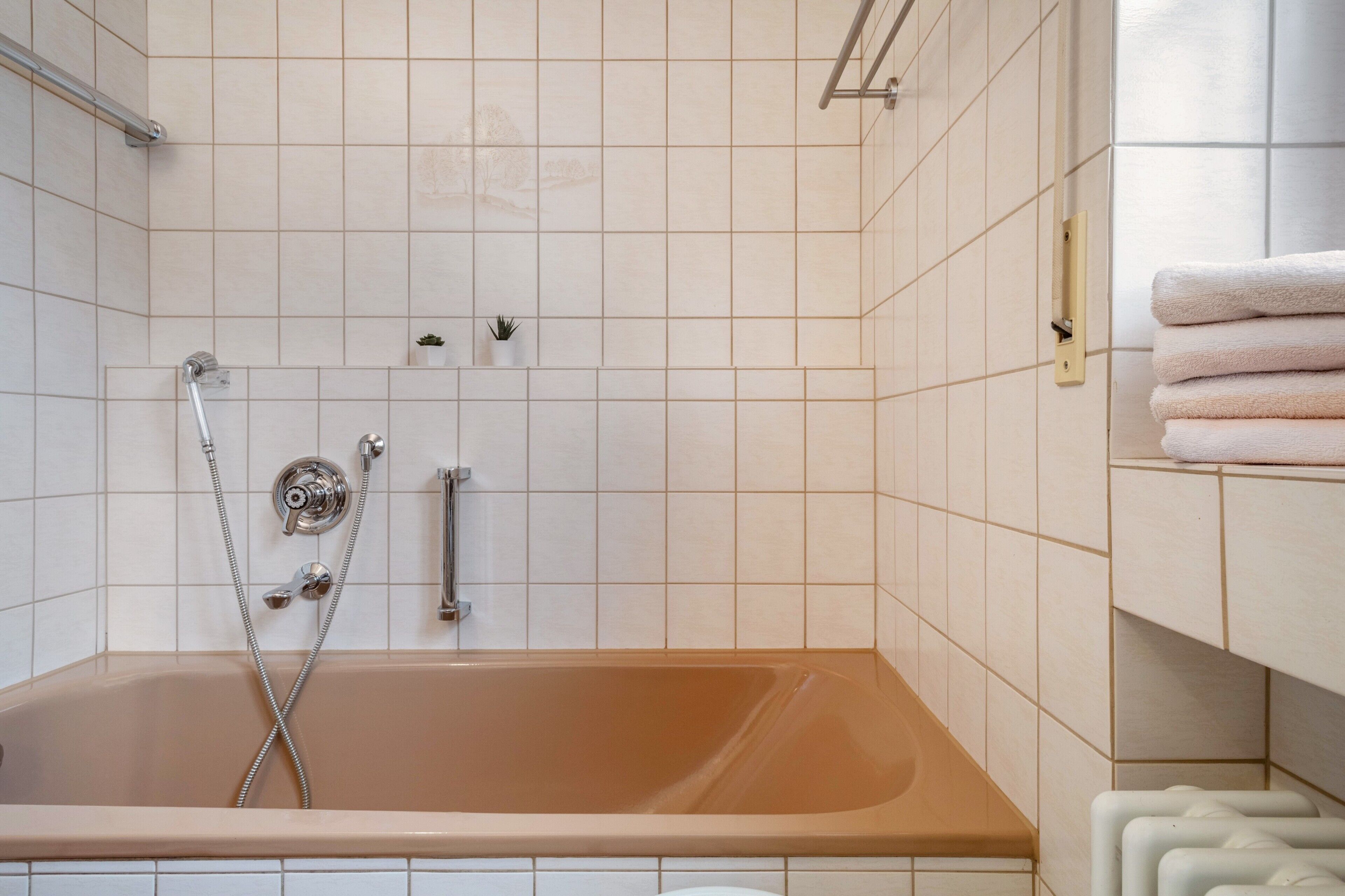 Een douche, een haardroger, handdoeken