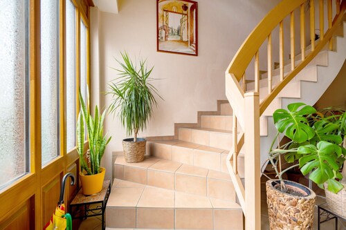 Apartment 'Ferienwohnung Katharina' with Shared Terrace and Wi-Fi