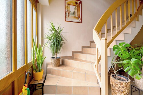 Apartment 'Ferienwohnung Katharina' with Shared Terrace and Wi-Fi