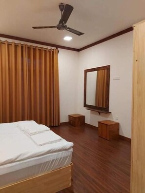 豪華客房 | 1 間臥室、熨斗/熨衣板、免費無線上網、床單