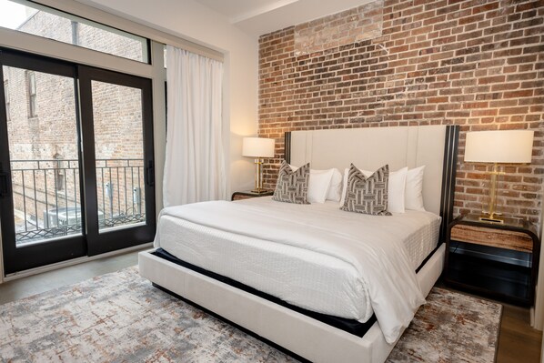 5 bedrooms, iron/ironing board, free WiFi, bed sheets