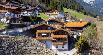 Luxurious chalet with nice view on Zillertal