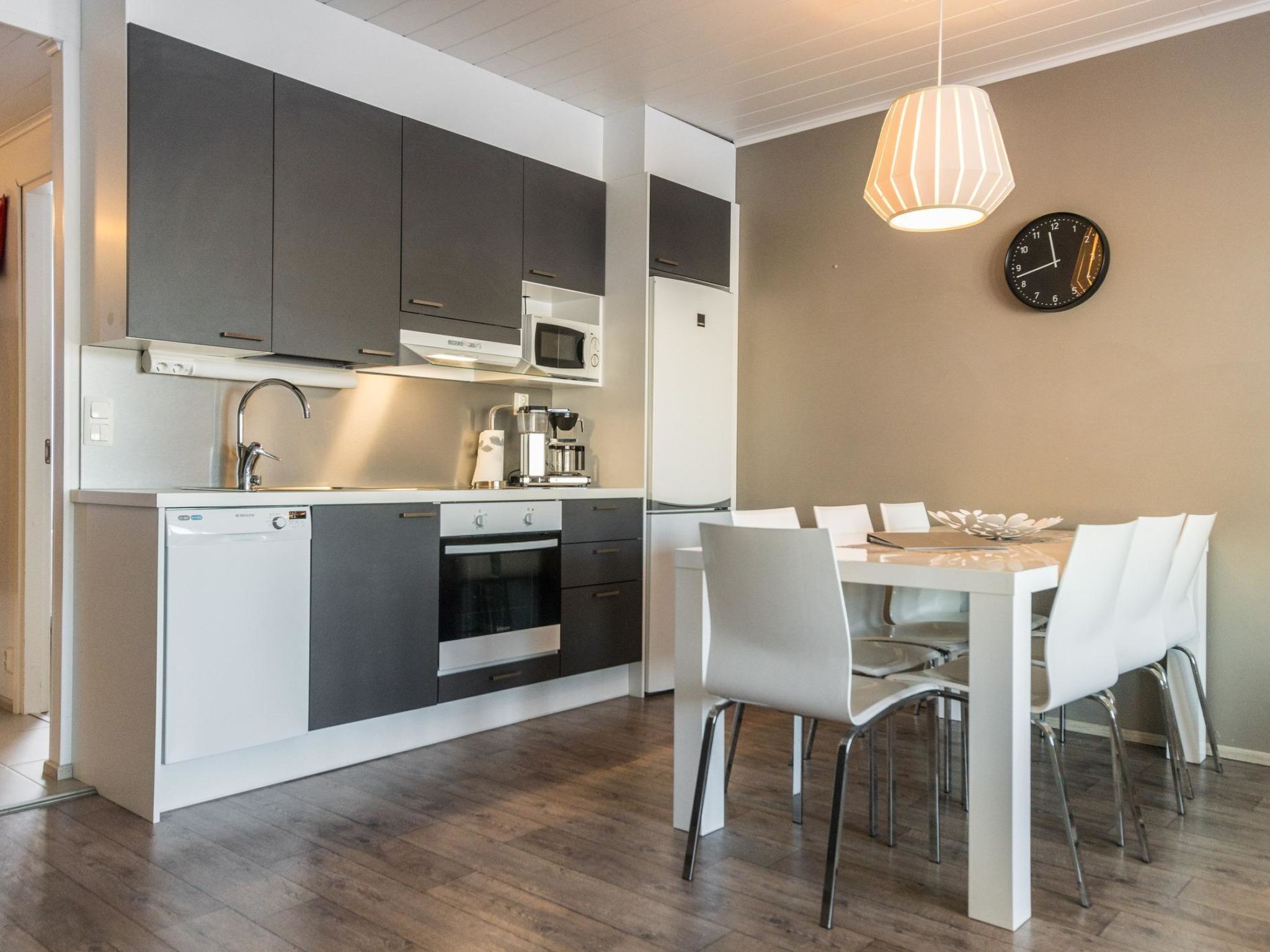 Fridge, microwave, dishwasher, cookware/dishes/utensils