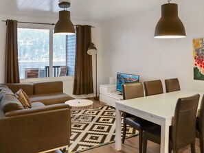 TV, DVD player - Lakevillas b4 by Interhome (Hyrynsalmi)