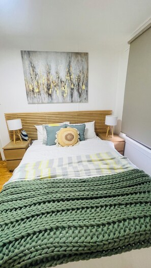 3 bedrooms, desk, iron/ironing board, WiFi