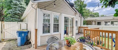 تناول الطعام بالخارج