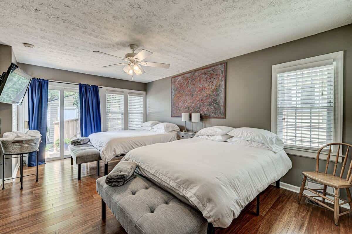 3 Schlafzimmer, Schreibtisch, Bügeleisen/Bügelbrett, WLAN