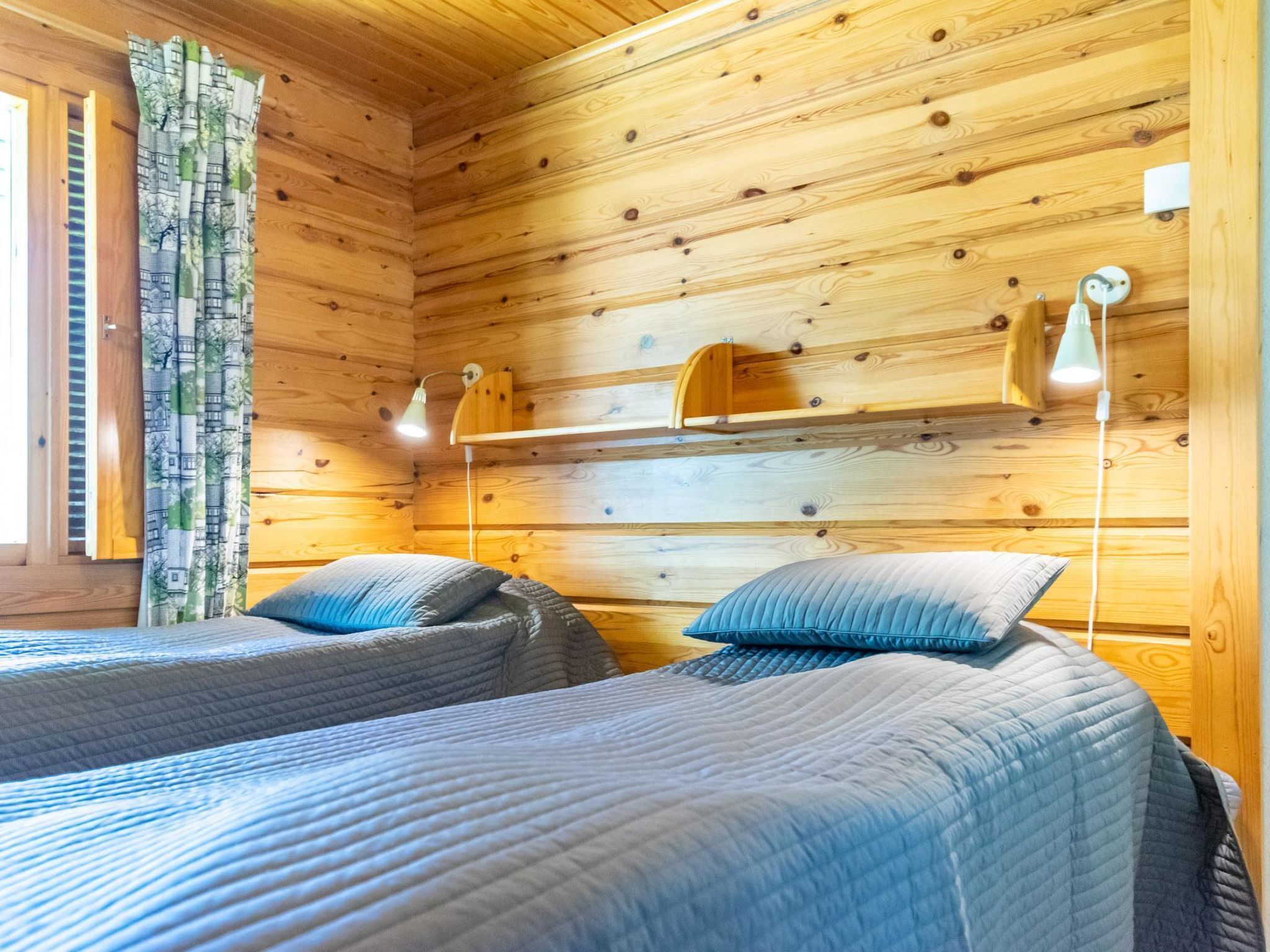 2 soverom og reiseseng for barn