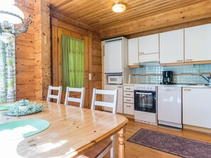 Fridge, microwave, dishwasher, high chair - Vacation home Paju 7 by Interhome (Loviisa)