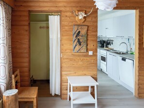 Fridge, microwave, dishwasher, cookware/dishes/utensils - Hallanvaara by Interhome (Sodankylä)