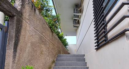 OYO LIFE 93634 Penginapan D'palinggihan Syariah