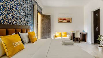 Suite estudio Premium | Ropa de cama de alta calidad, colchones Tempur-Pedic, escritorio