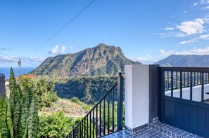 Property grounds - Casa dos Anjos, a Home in Madeira (Faial)