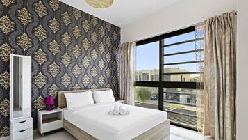 3 chambres, coffres-forts dans les chambres, fer et planche Ă repasser