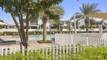 Ulkouima-allas, lämmitetty uima-allas