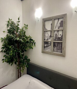 4 bedrooms, iron/ironing board, travel cot, free WiFi