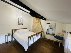 4 Schlafzimmer, Bügeleisen/Bügelbrett, Reisekinderbett, kostenloses WLAN