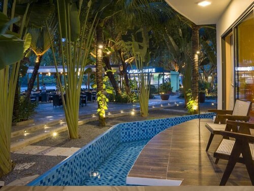 Reign Resort