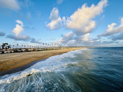 Newport Beach: Sky Above, Sand Below, Peace Within