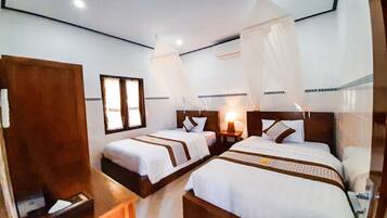Superior Twin Room | Desk, free WiFi, bed sheets
